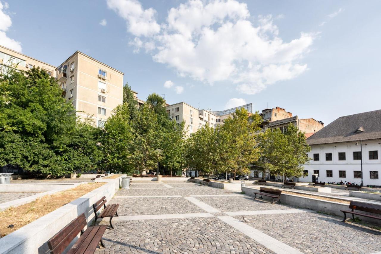 Spacious 2 Bdr Flat In The Old Town Bucharest Exterior photo