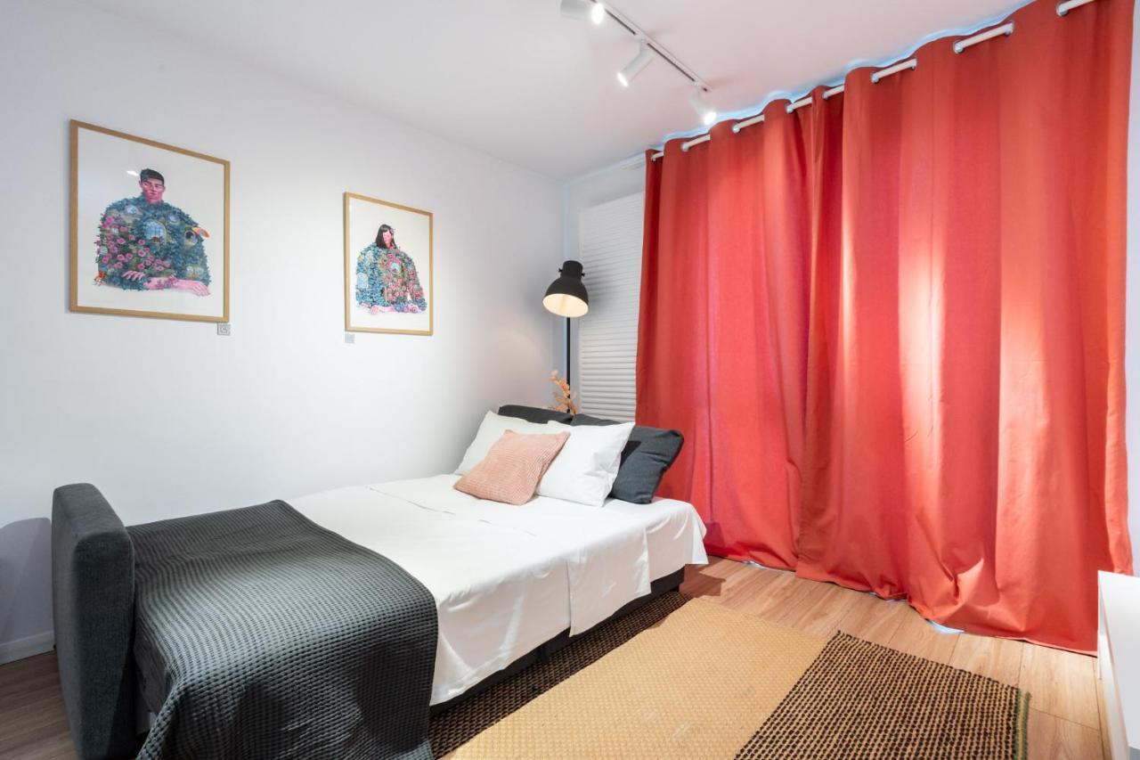 Spacious 2 Bdr Flat In The Old Town Bucharest Exterior photo